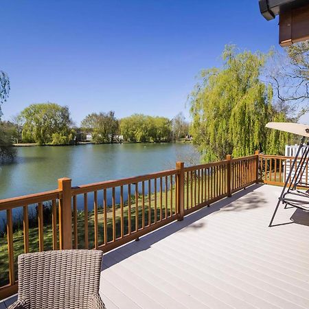Stunning Lodge With Free Wifi For Hire At Carlton Meres In Suffolk Ref 60013M Сексмендем Екстер'єр фото