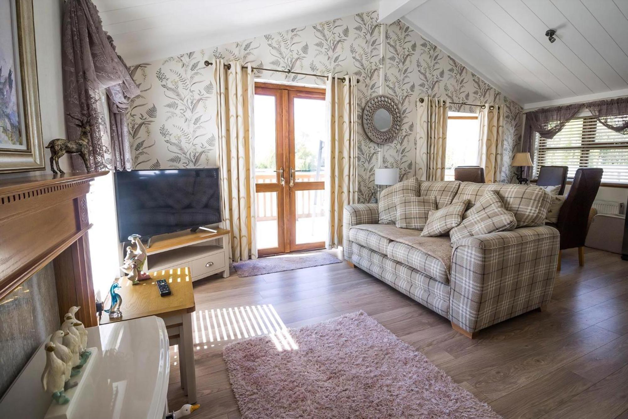 Stunning Lodge With Free Wifi For Hire At Carlton Meres In Suffolk Ref 60013M Сексмендем Екстер'єр фото