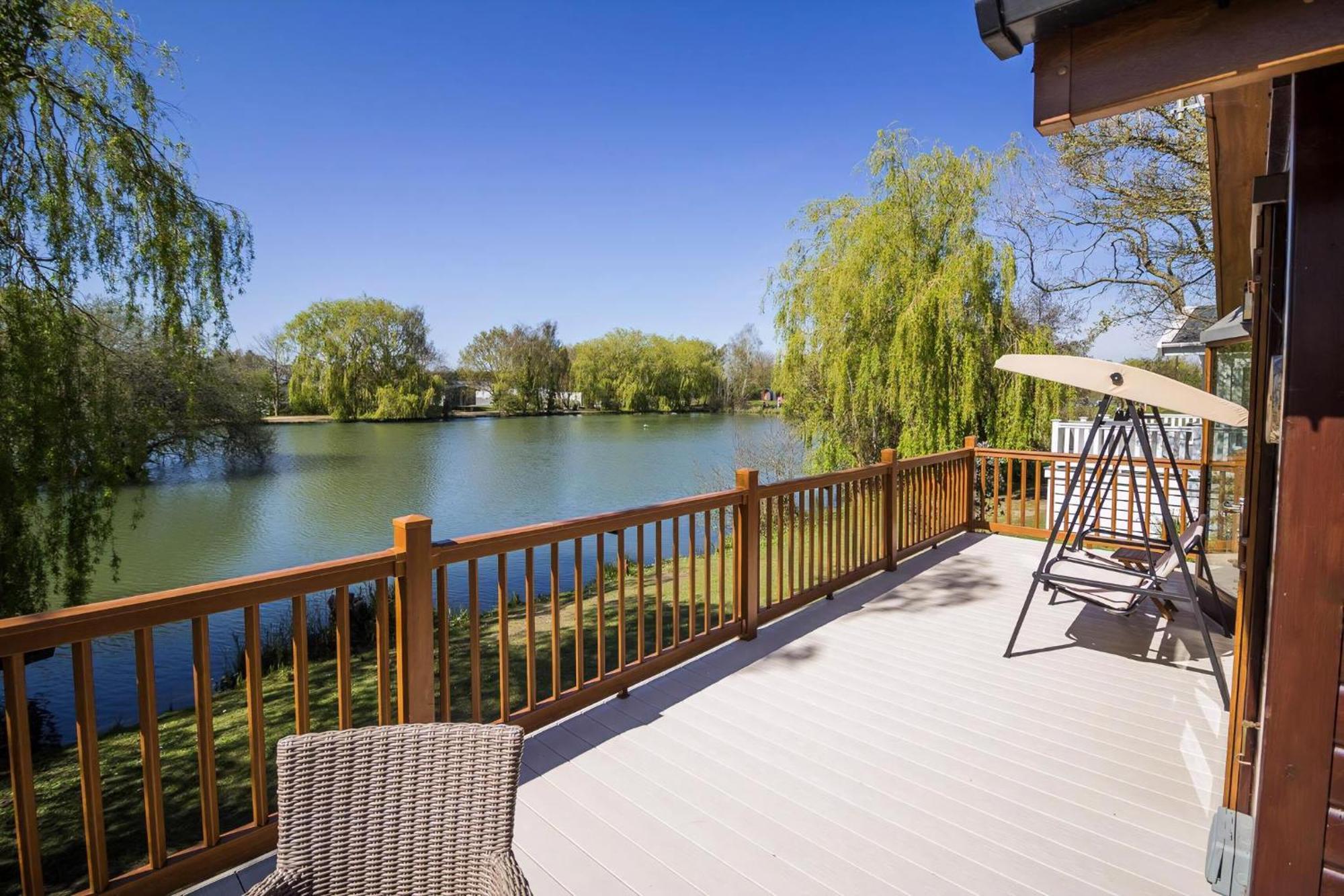 Stunning Lodge With Free Wifi For Hire At Carlton Meres In Suffolk Ref 60013M Сексмендем Екстер'єр фото
